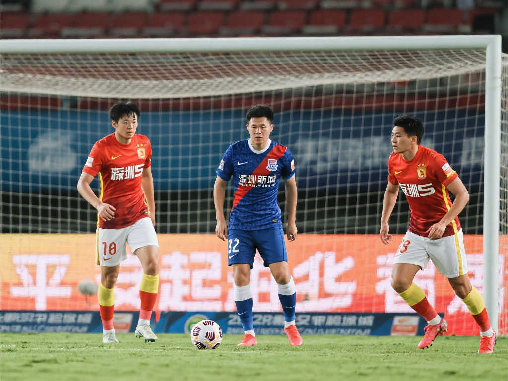 使得他不仅 使得他不仅